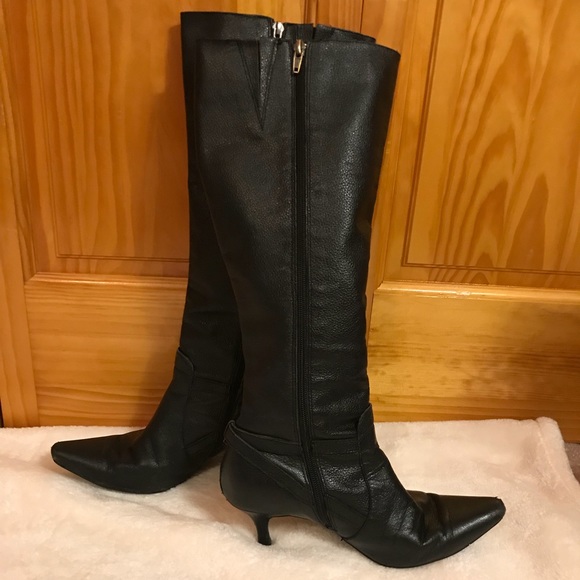 Gorgeous Black Leather Boots Like New! - Picture 4 of 7